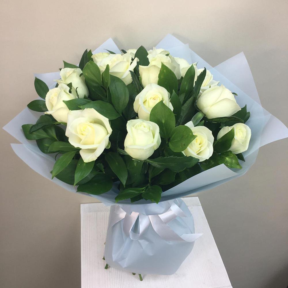 Букет 15 Белых роз Проуд в Донское Калининградской области