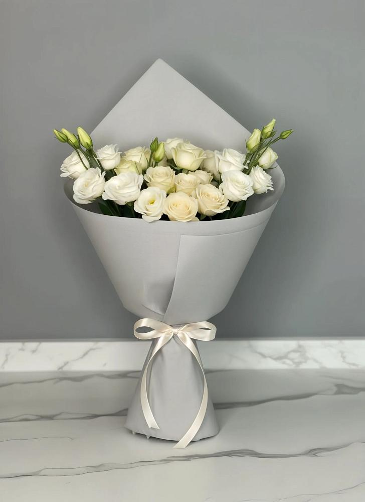 Букет цветов из: Розы и Лизиантусы в Донское Калининградской области