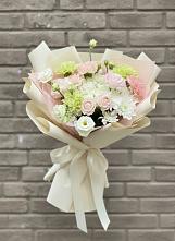 Букет цветов из:  Гвоздики, Розы, Лизиантусы и Хризантемы #REPLACE_PRED# Донское Калининградской области