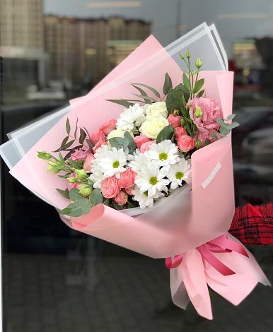 Букет цветов из: Розы, Лизиантусы и Хризантемы в Донское Калининградской области